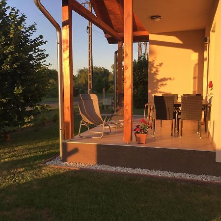 Vila Konrad Apartman Balatonmáriafürdő Exteriér fotografie