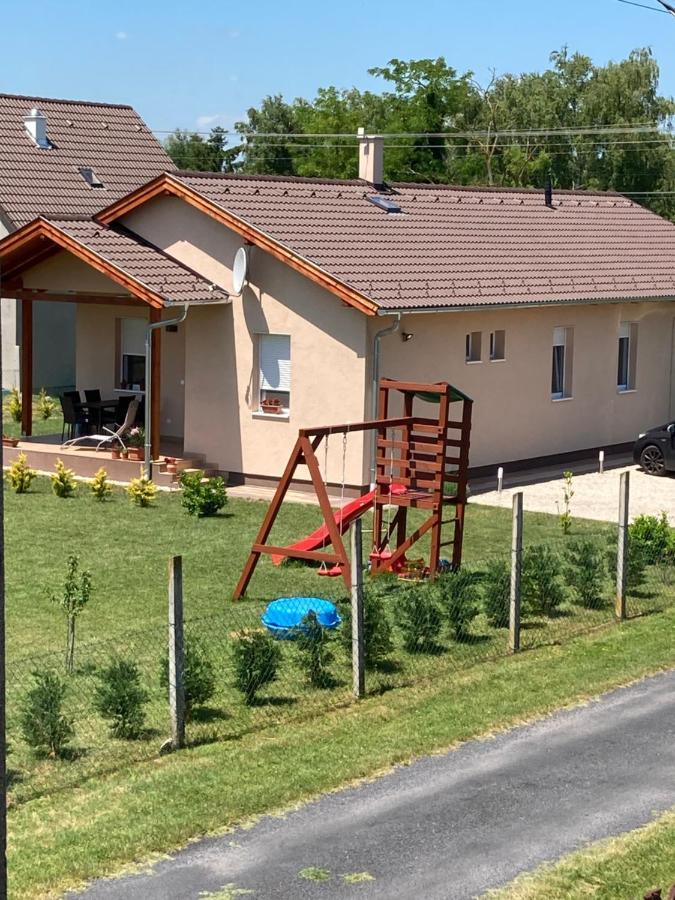 Vila Konrad Apartman Balatonmáriafürdő Exteriér fotografie