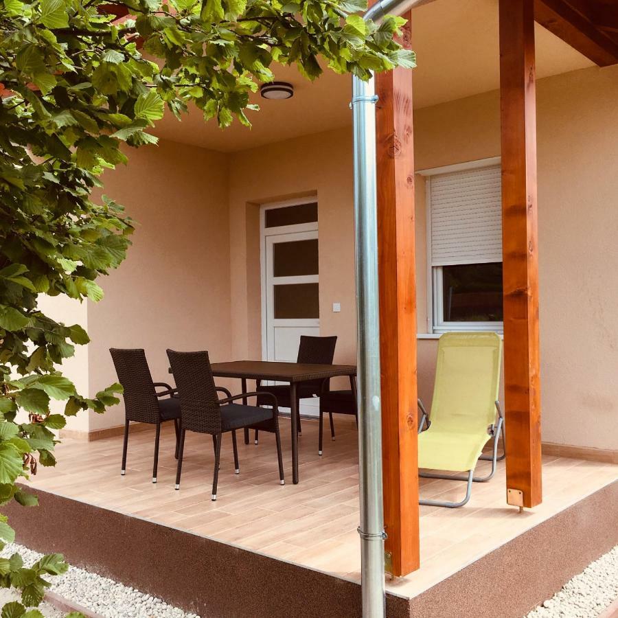 Vila Konrad Apartman Balatonmáriafürdő Exteriér fotografie